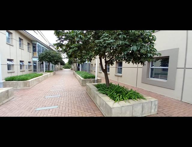 406M² OFFICE TO LET IN WOODMEAD